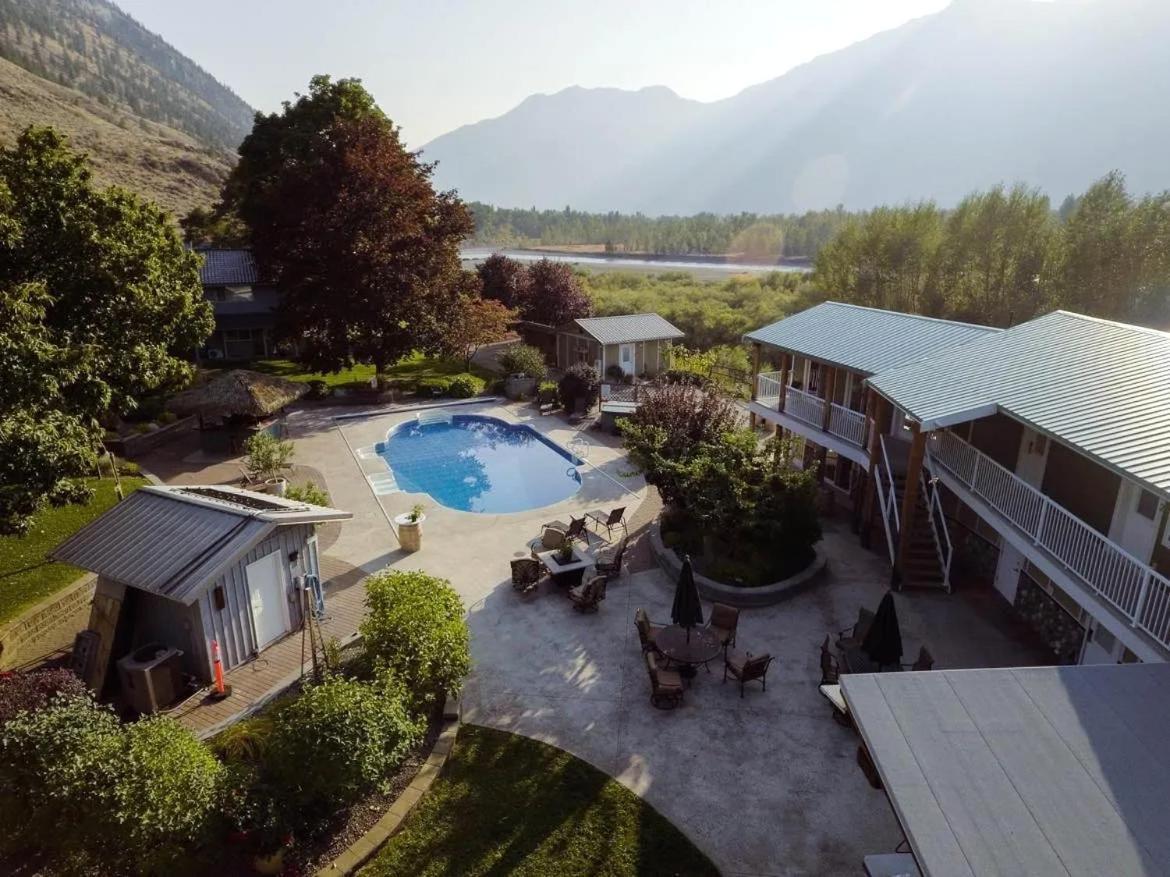 Similkameen Wild Resort & Winery Retreat Osoyoos Exterior photo