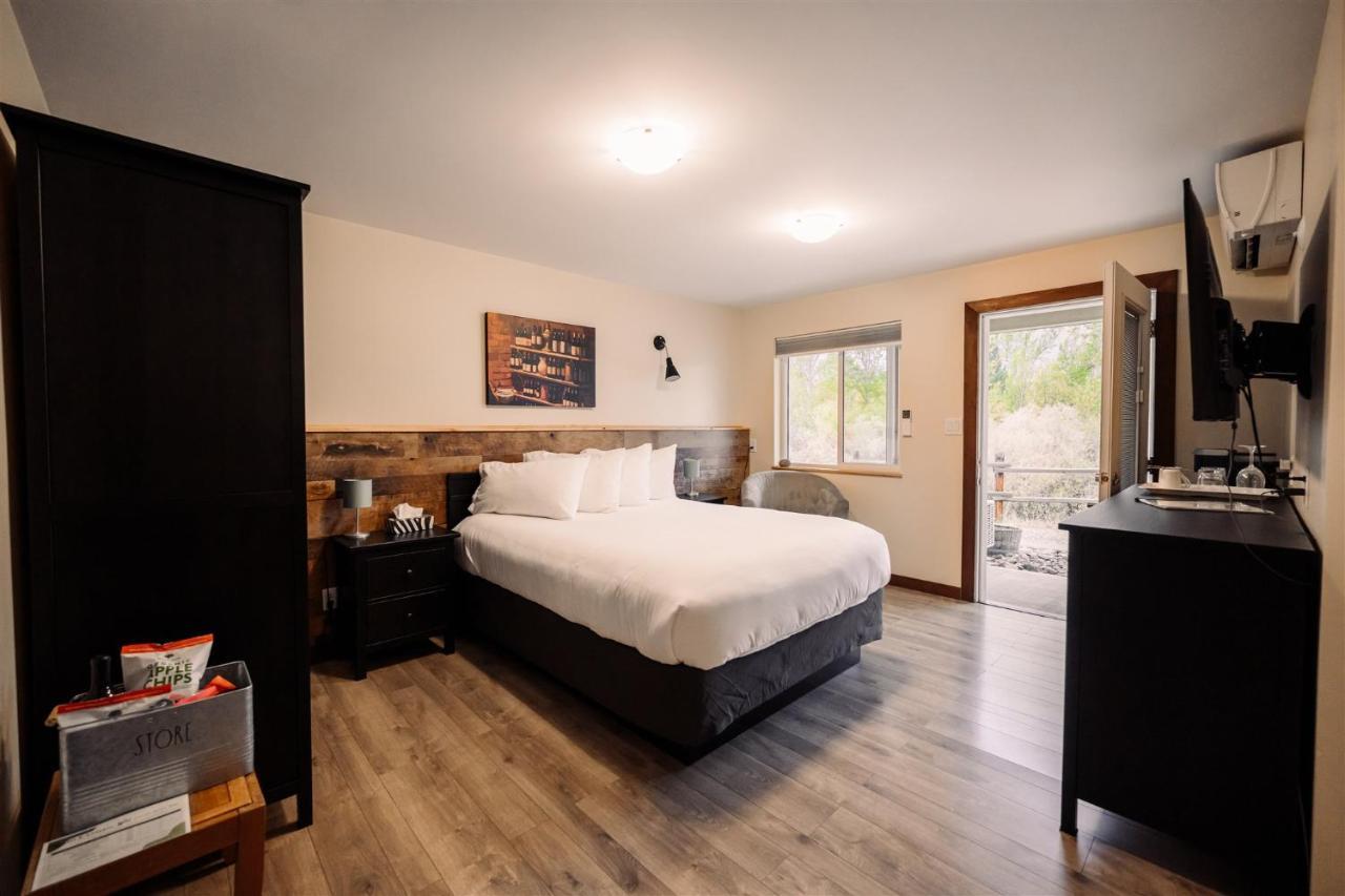 Similkameen Wild Resort & Winery Retreat Osoyoos Exterior photo